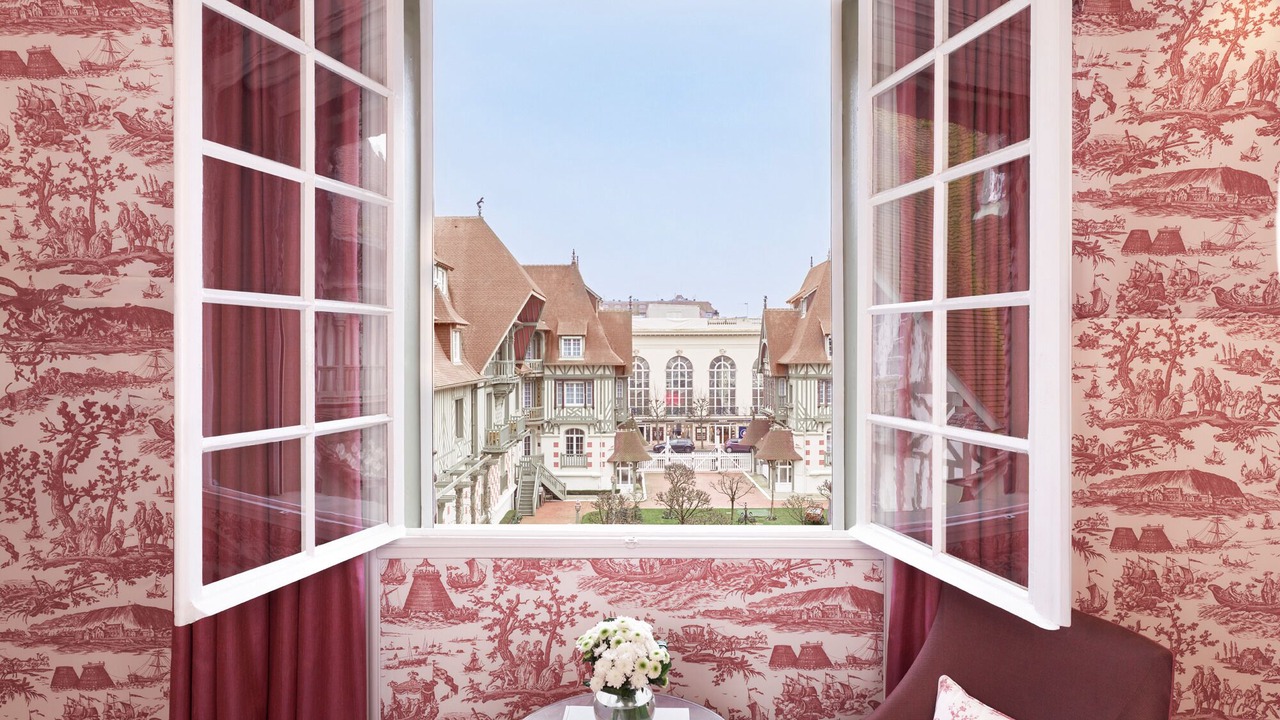 Photo of Bedroom in Deauville City Centre