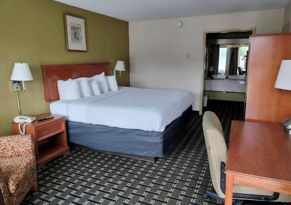 Photo of Bedroom in West Southern Pines