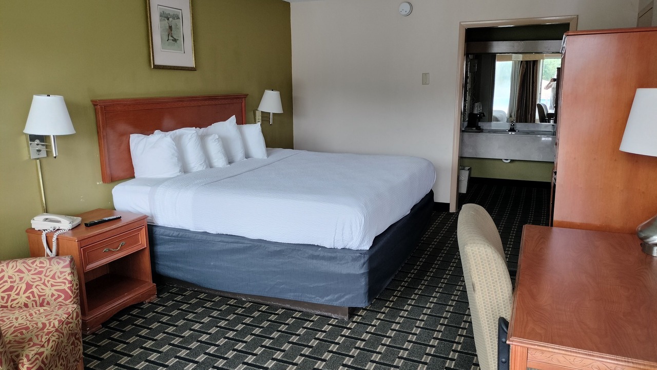Photo of Bedroom in West Southern Pines