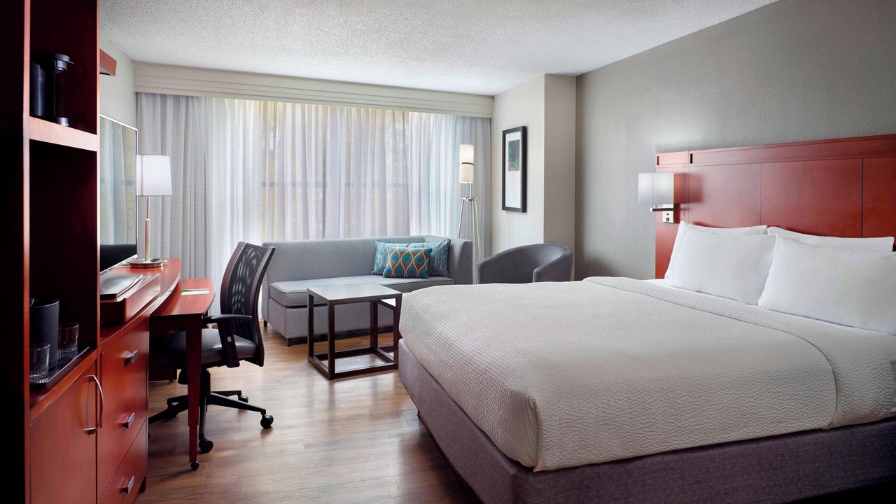 Photo of Others in Downtown Decatur