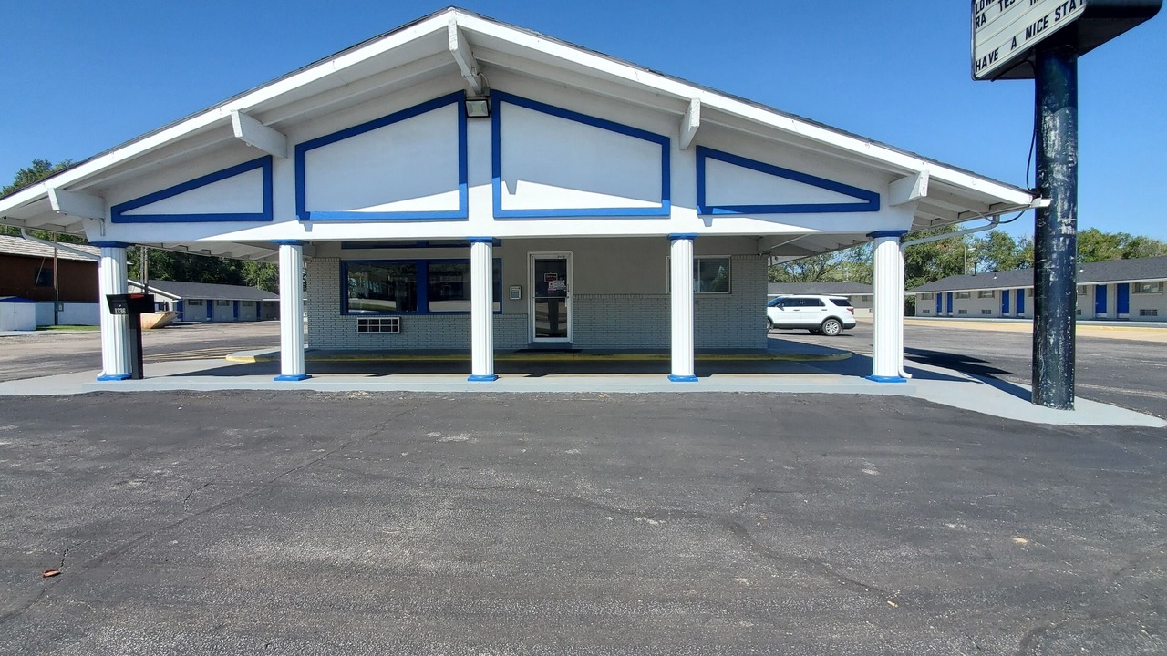Photo of Outdoor in Pratt