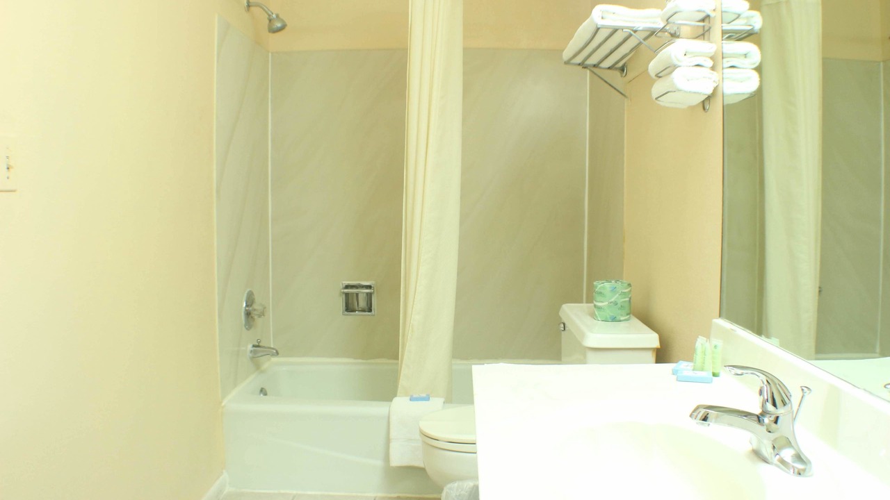 Photo of Bathroom in Pratt