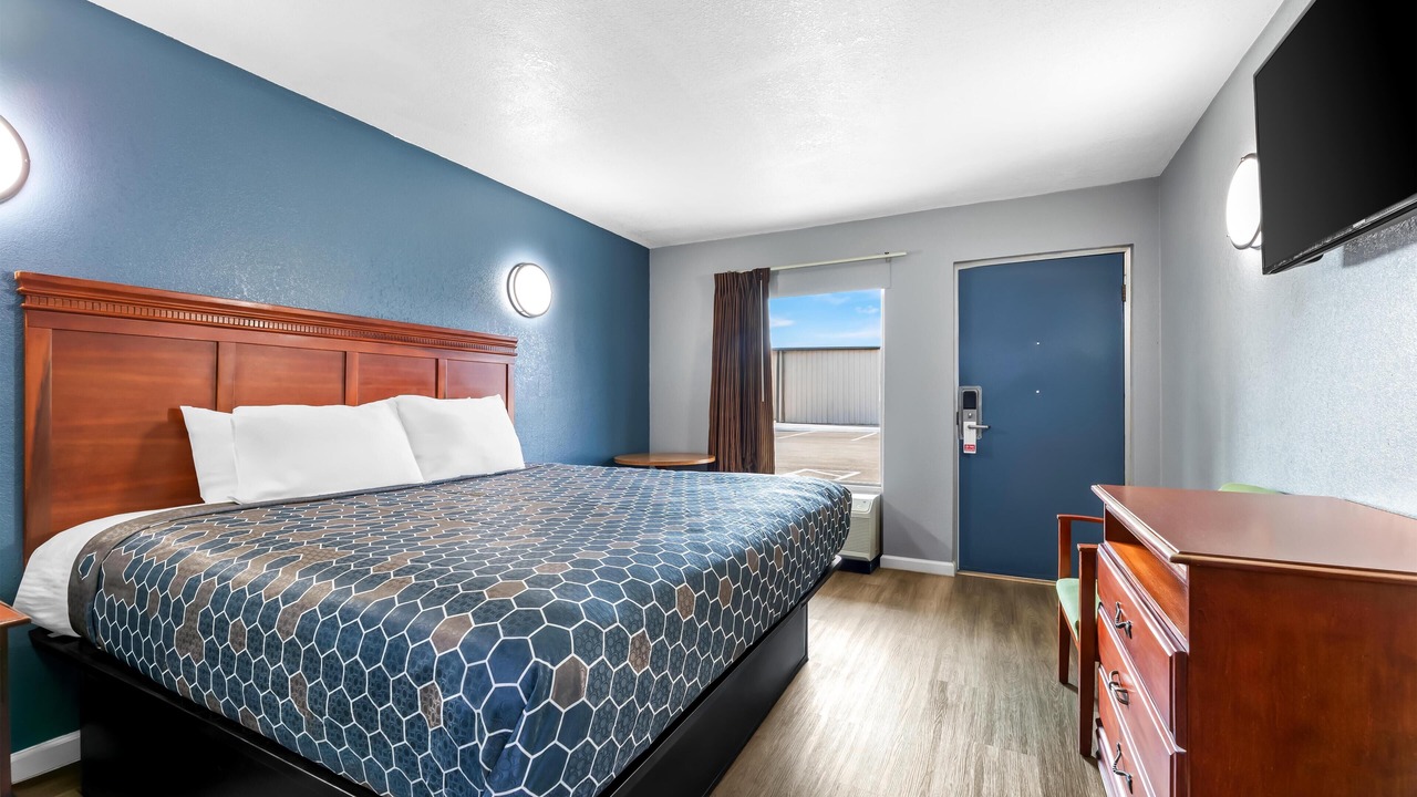Photo of Bedroom in Indianola