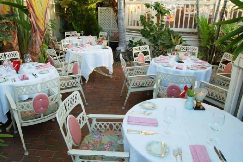 Photo of Outdoor in Historic Lahaina Front Street