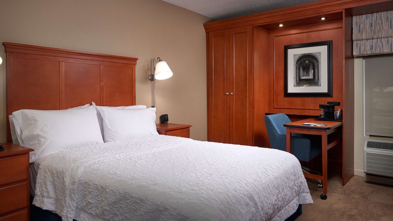 Photo of Bedroom in Bryant Pattengill East