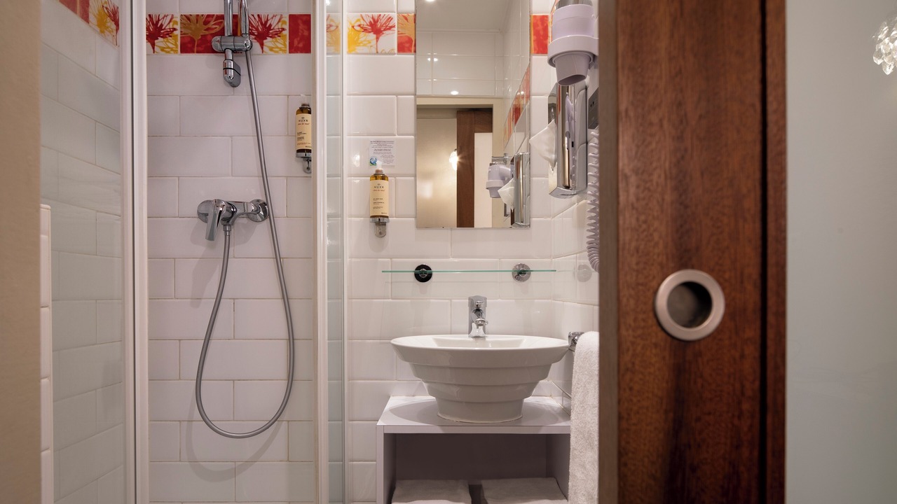 Photo of Bathroom in Quartier du Faubourg-Montmartre