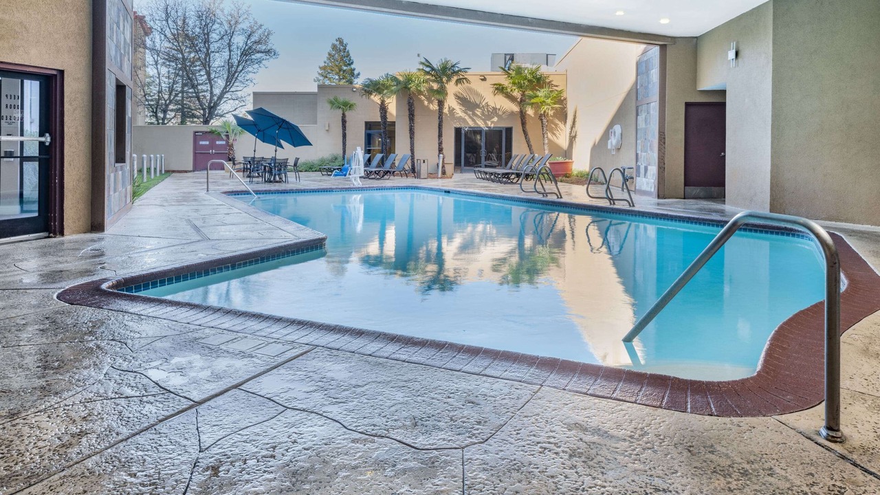 Photo of Outdoor in Foothill Farms