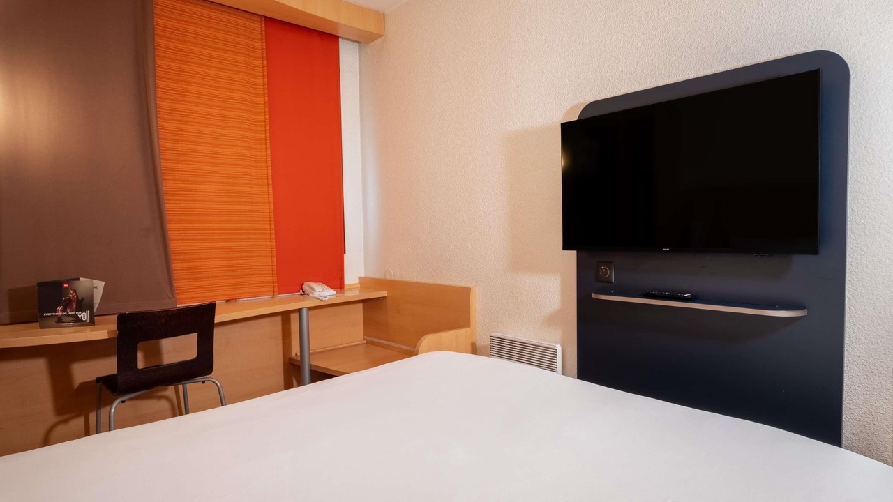 Photo of Bedroom in Suresnes