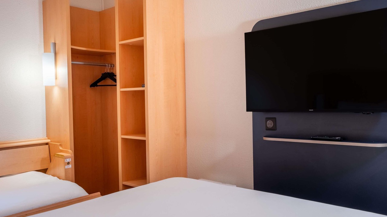 Photo of Bedroom in Suresnes