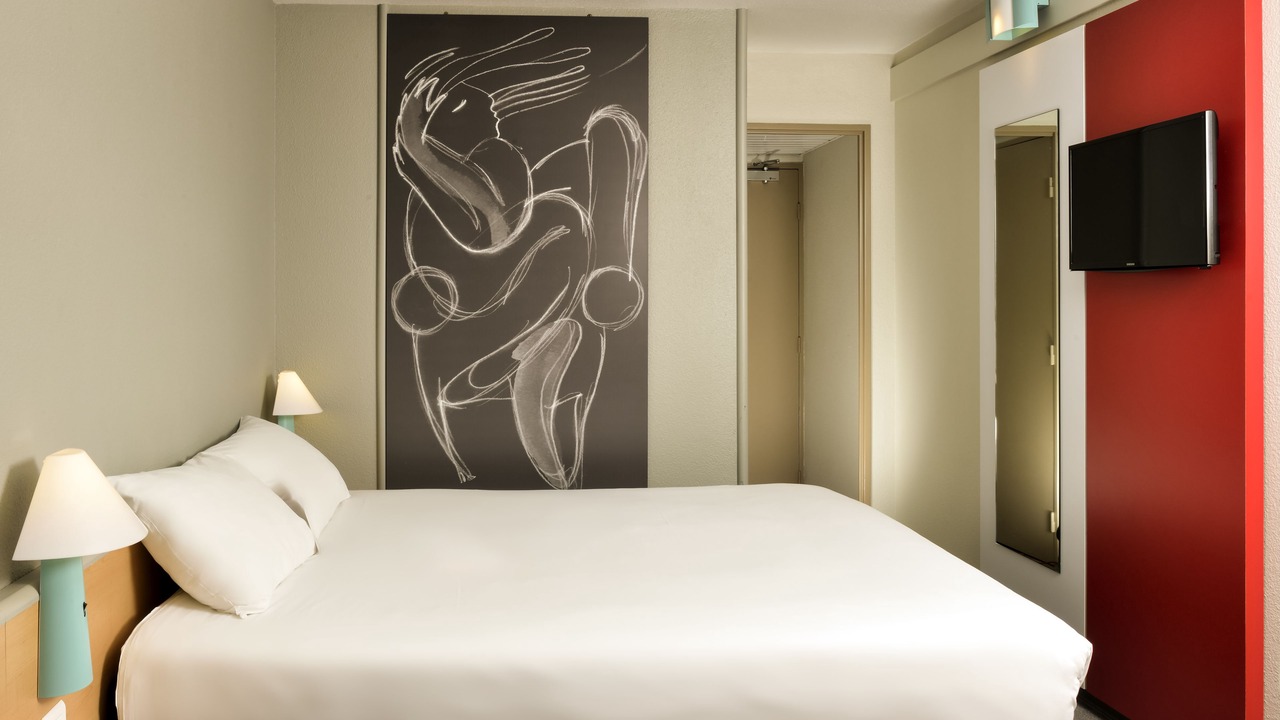 Photo of Bedroom in Nemours