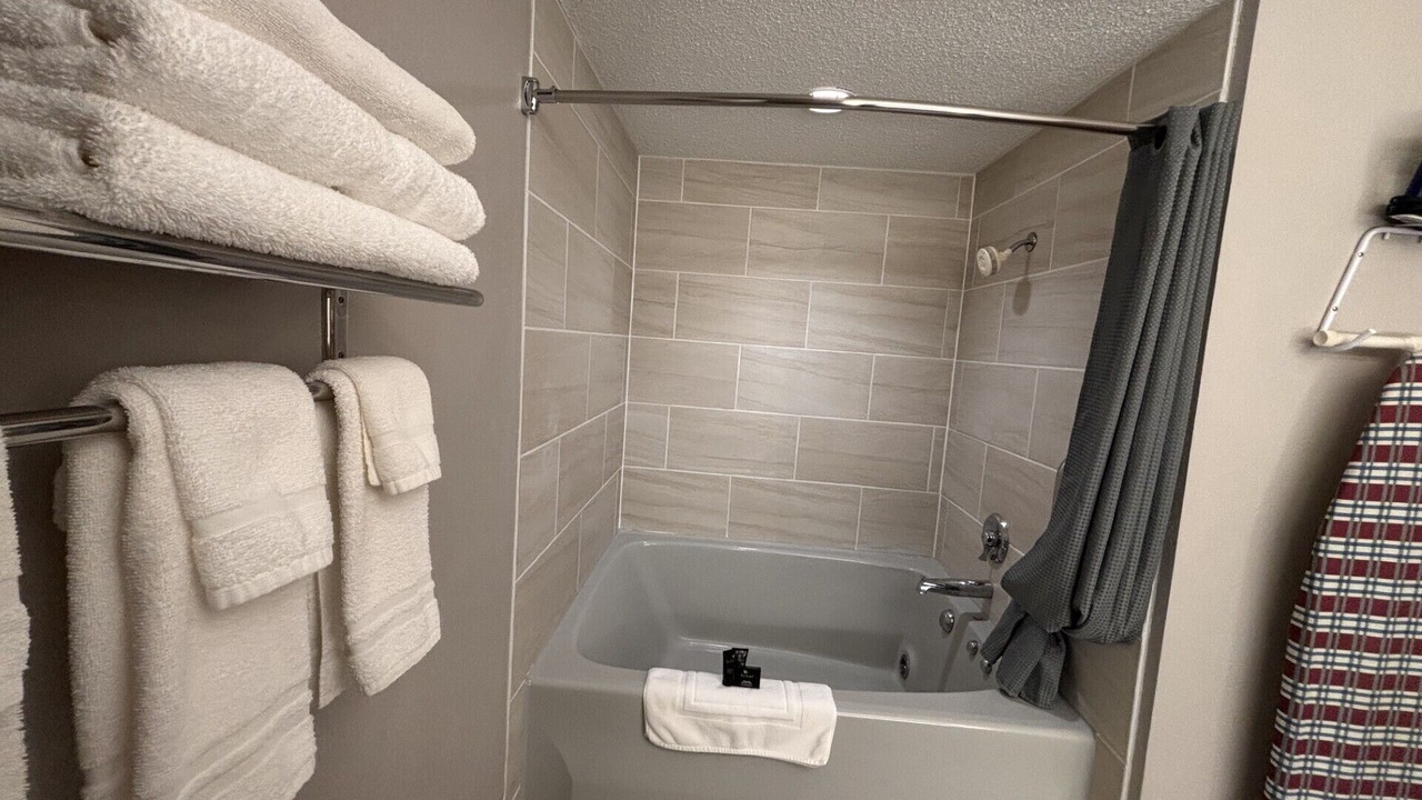 Photo of Bathroom in Redwood Falls