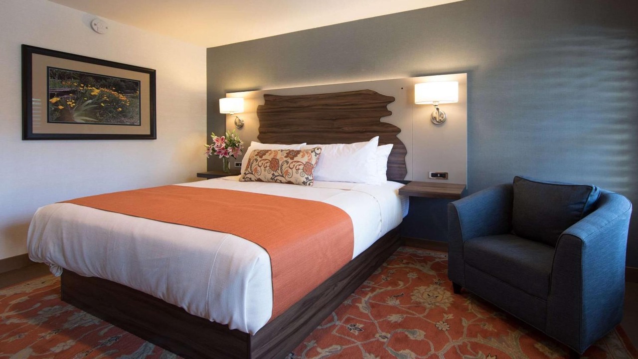 Photo of Others in Downtown