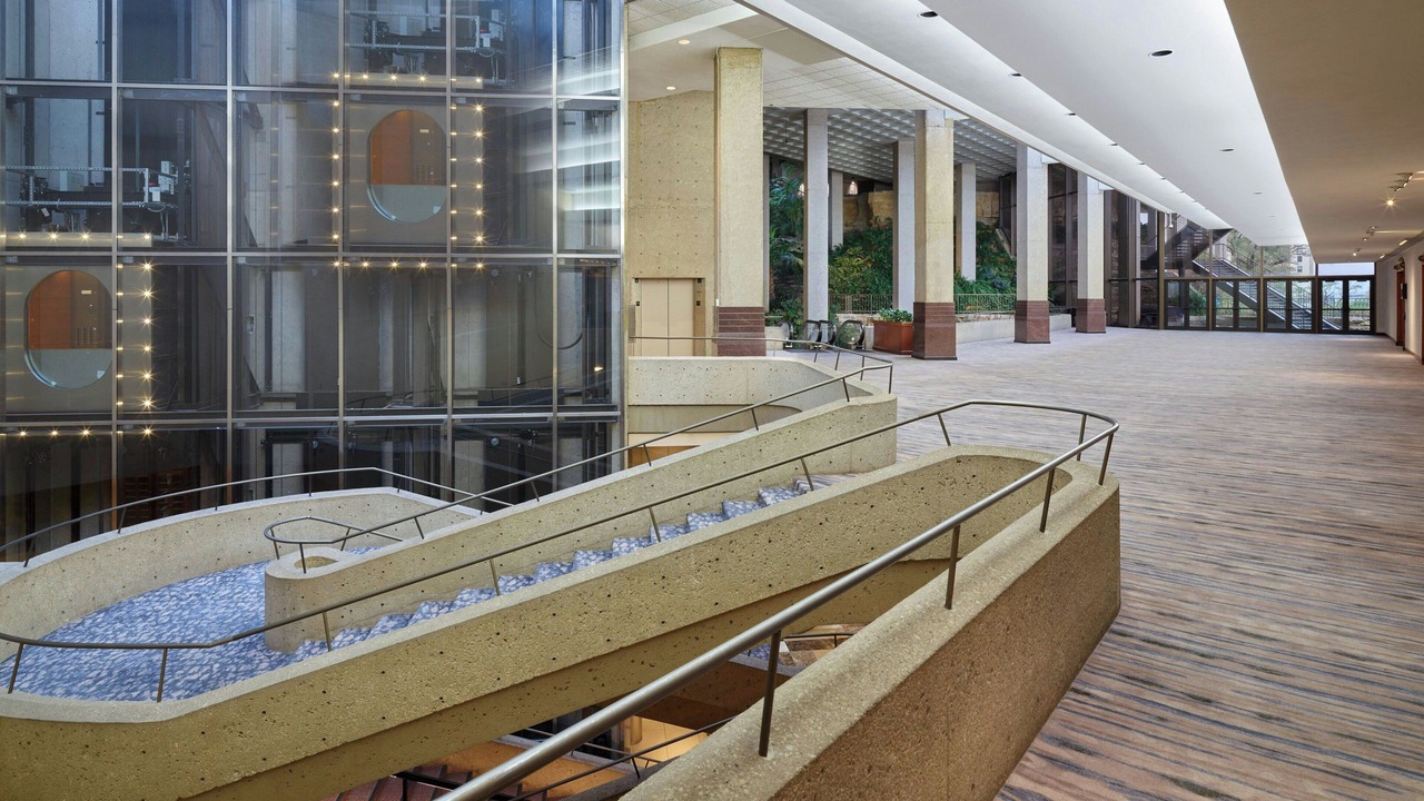Photo of Others in Crown Center District