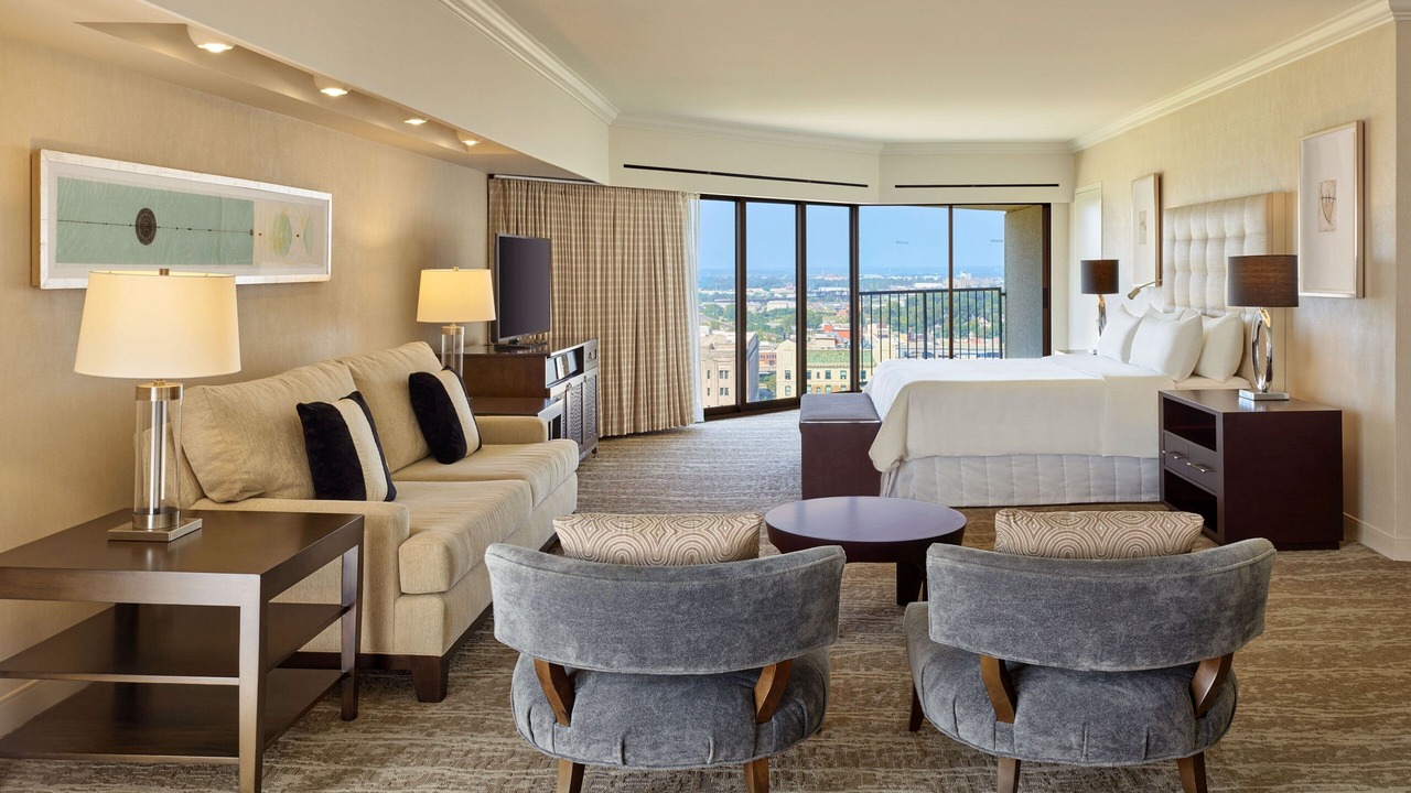 Photo of Bedroom in Crown Center District