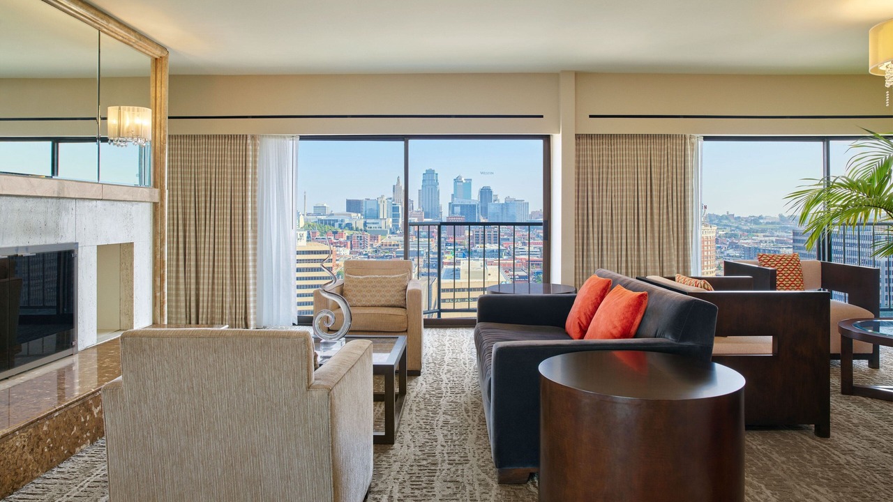 Photo of Bedroom in Crown Center District