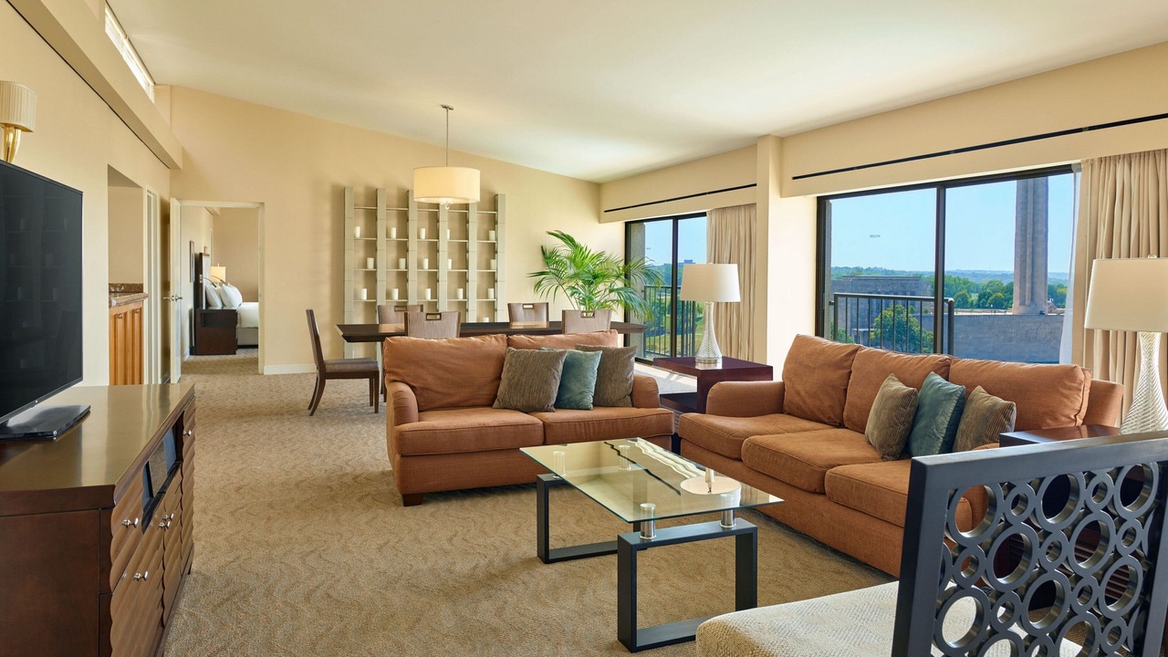 Photo of Bedroom in Crown Center District