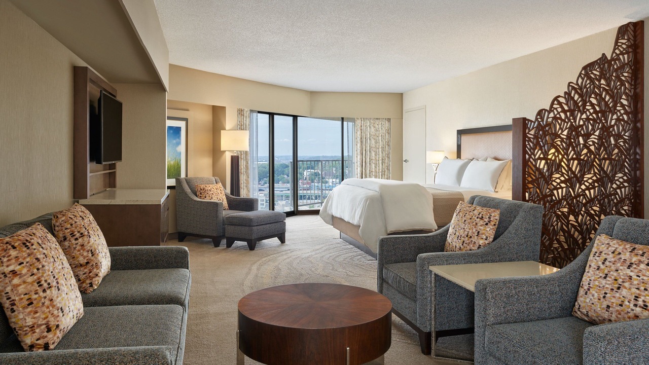 Photo of Bedroom in Crown Center District