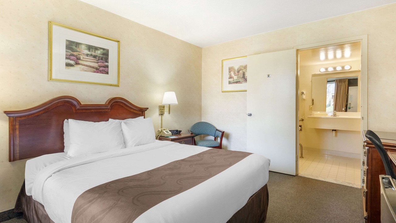 Photo of Bedroom in Tysons