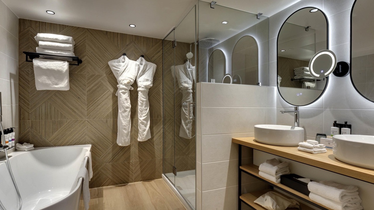 Photo of Bedroom in Antigone