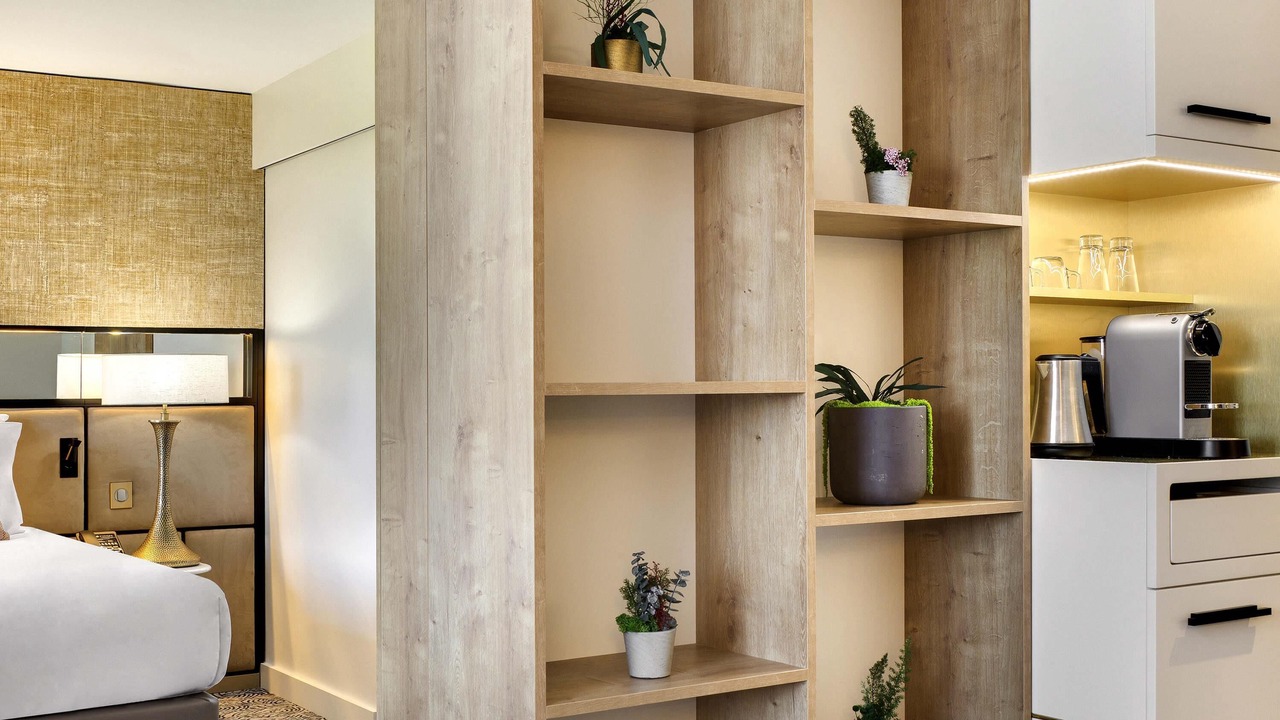 Photo of Bedroom in Antigone