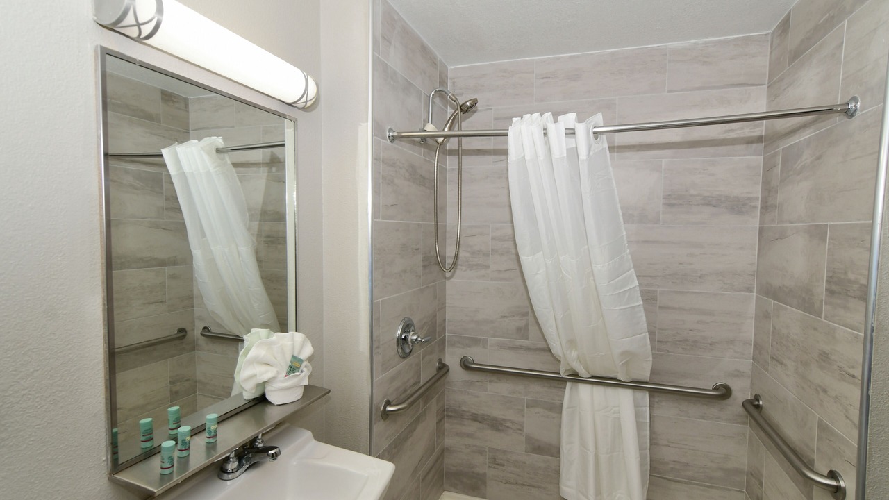 Photo of Bathroom in Marshalltown