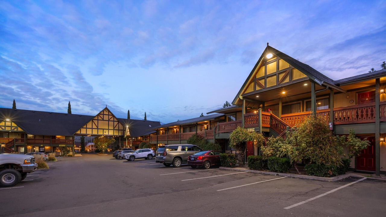 Photo of Outdoor in Ashland