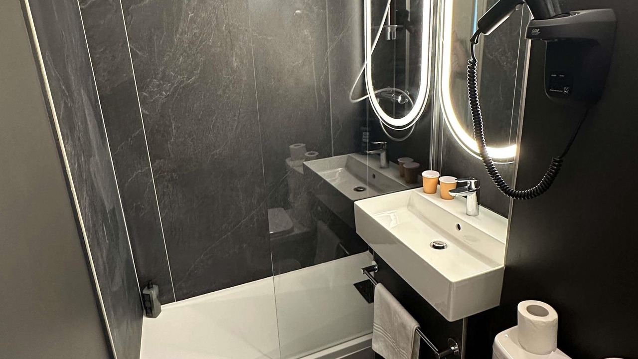 Photo of Bedroom in Abbeville