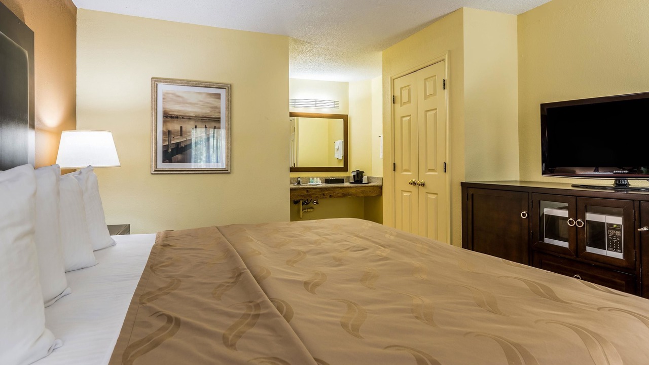Photo of Bedroom in Anderson