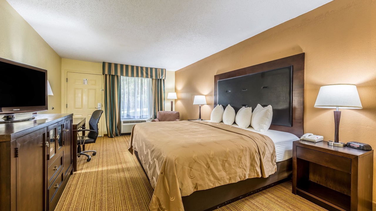 Photo of Bedroom in Anderson