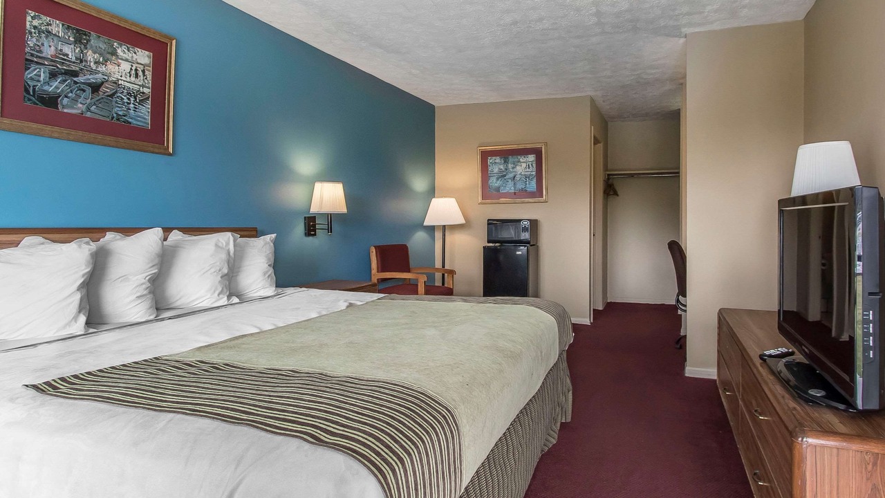 Photo of Bedroom in Jackson