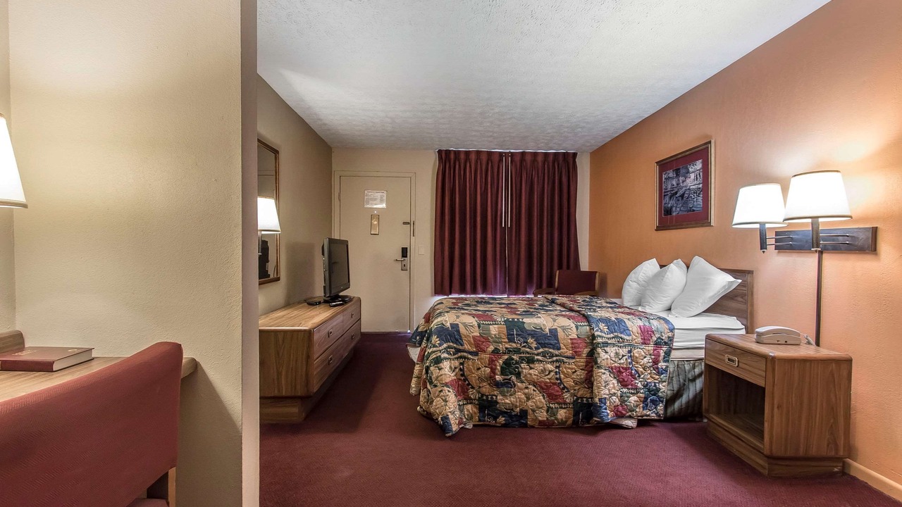 Photo of Bedroom in Jackson