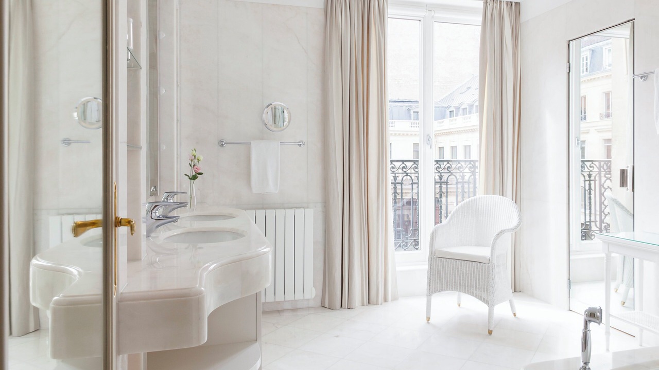 Photo of Bathroom in 8th Arrondissement