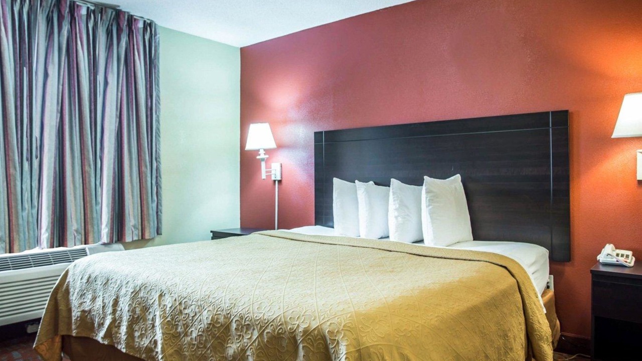 Photo of Bedroom in Monroe