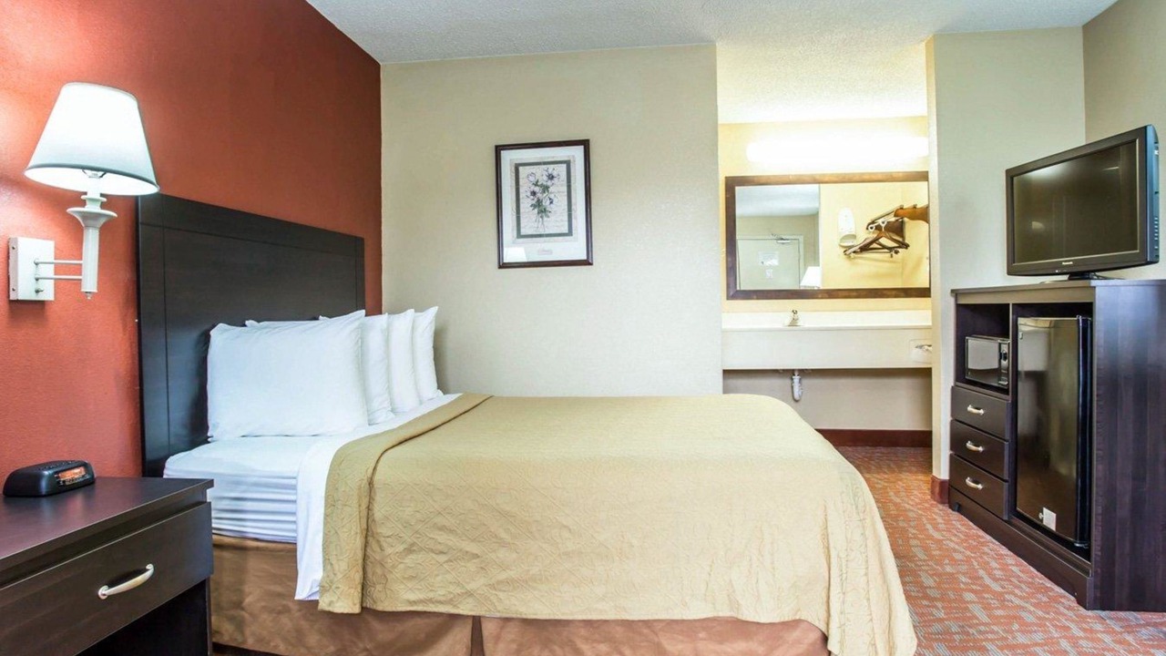 Photo of Bedroom in Monroe