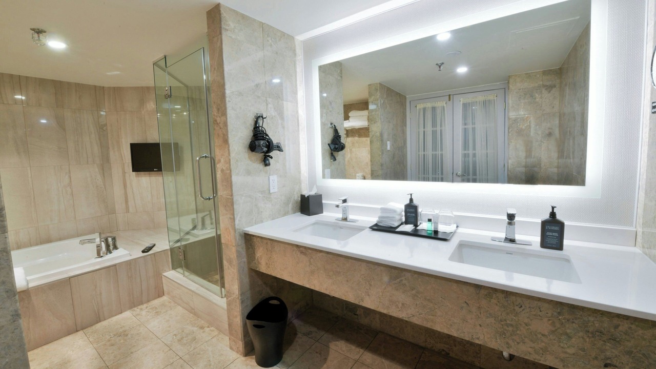 Photo of Bathroom in Laval