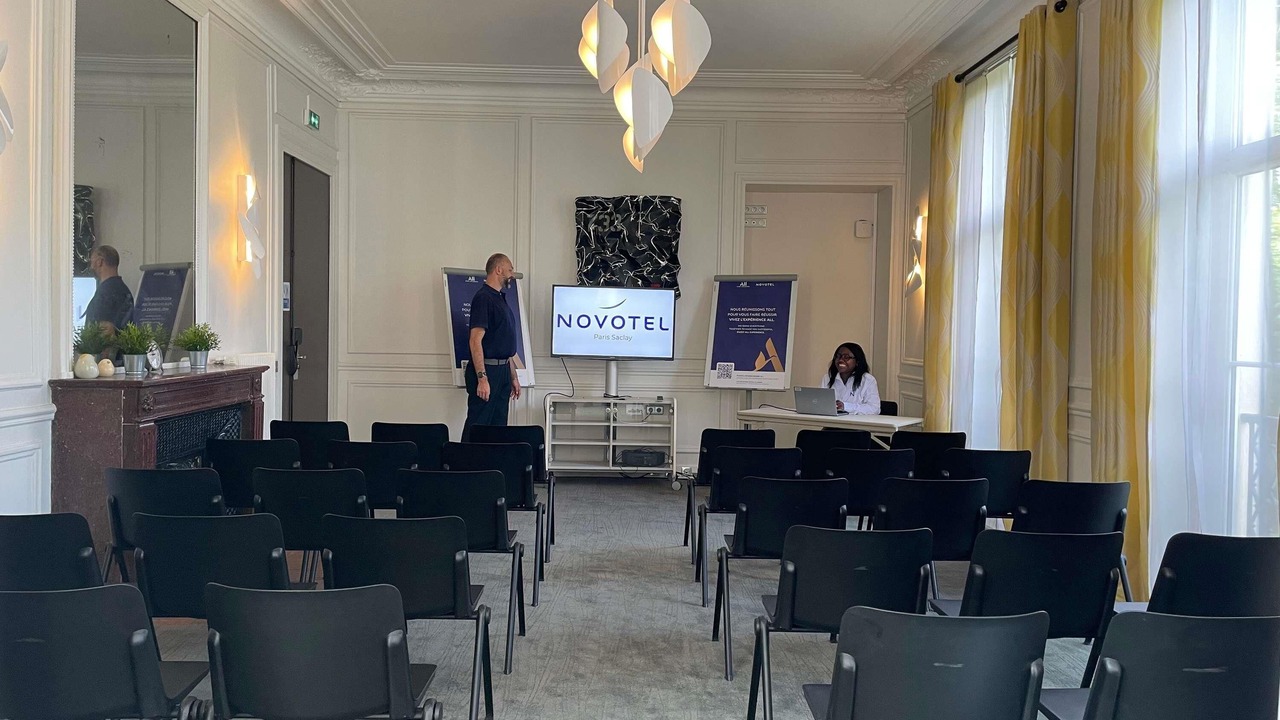 Photo of Others in Saclay