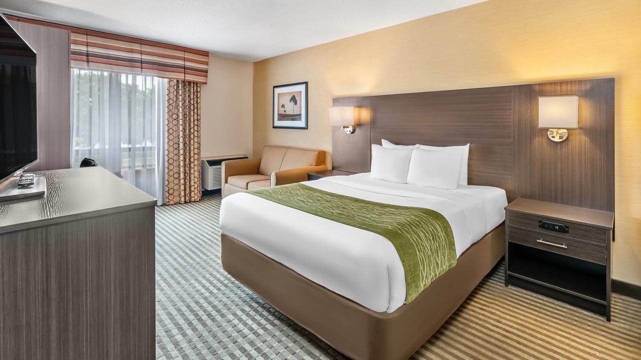 Photo of Bedroom in Chatham-Kent