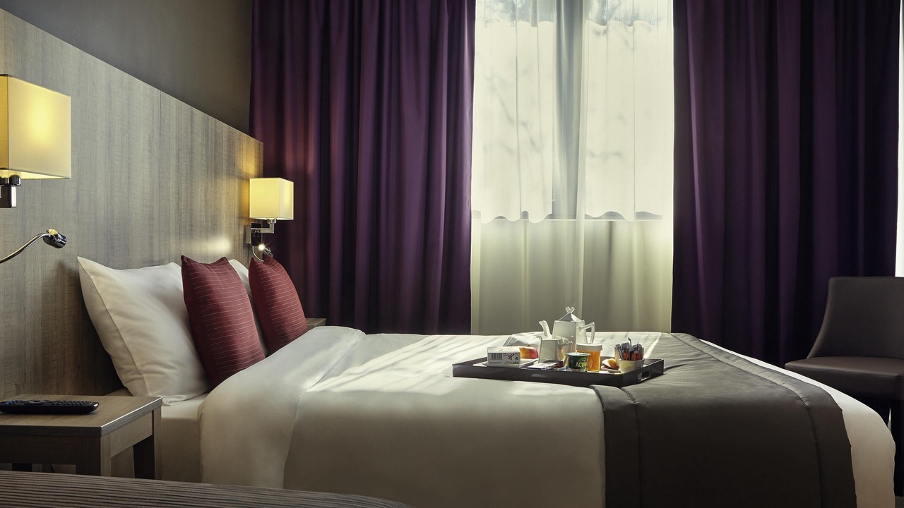 Photo of Bedroom in Le Chesnay