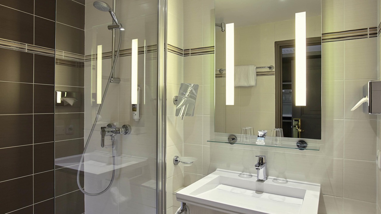 Photo of Bedroom in Le Chesnay