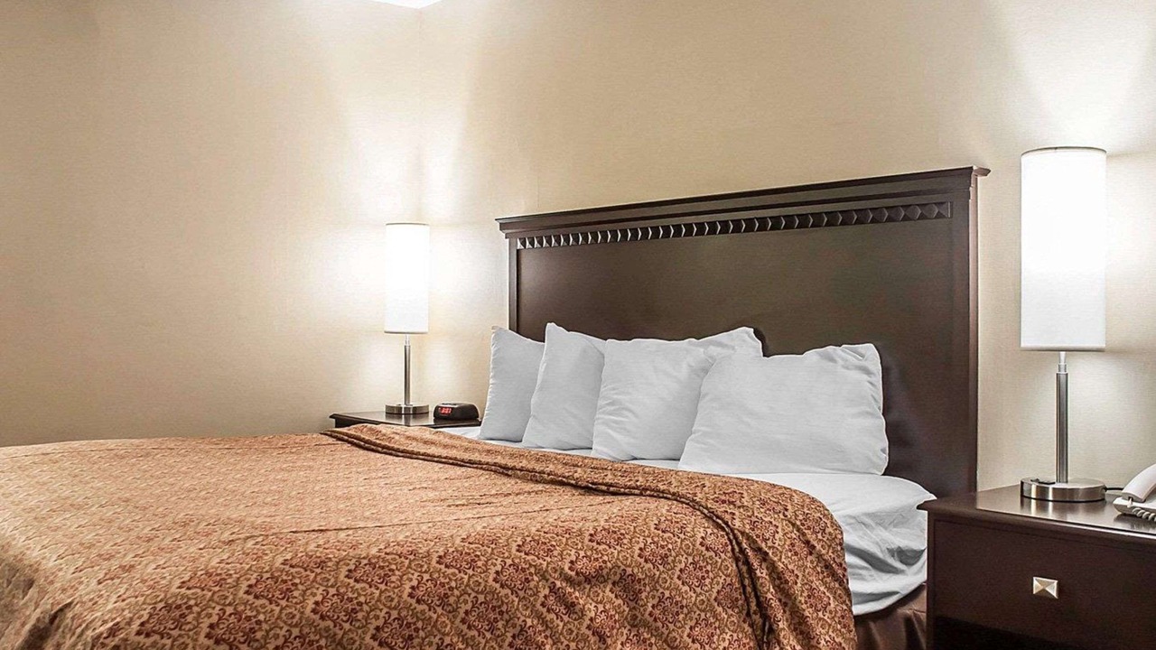 Photo of Bedroom in Big Flats Airport