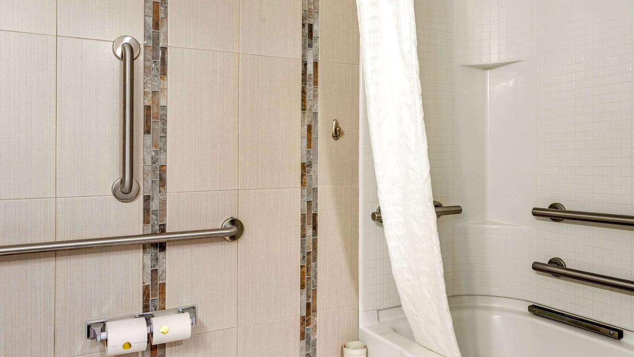 Photo of Others in New Cassel