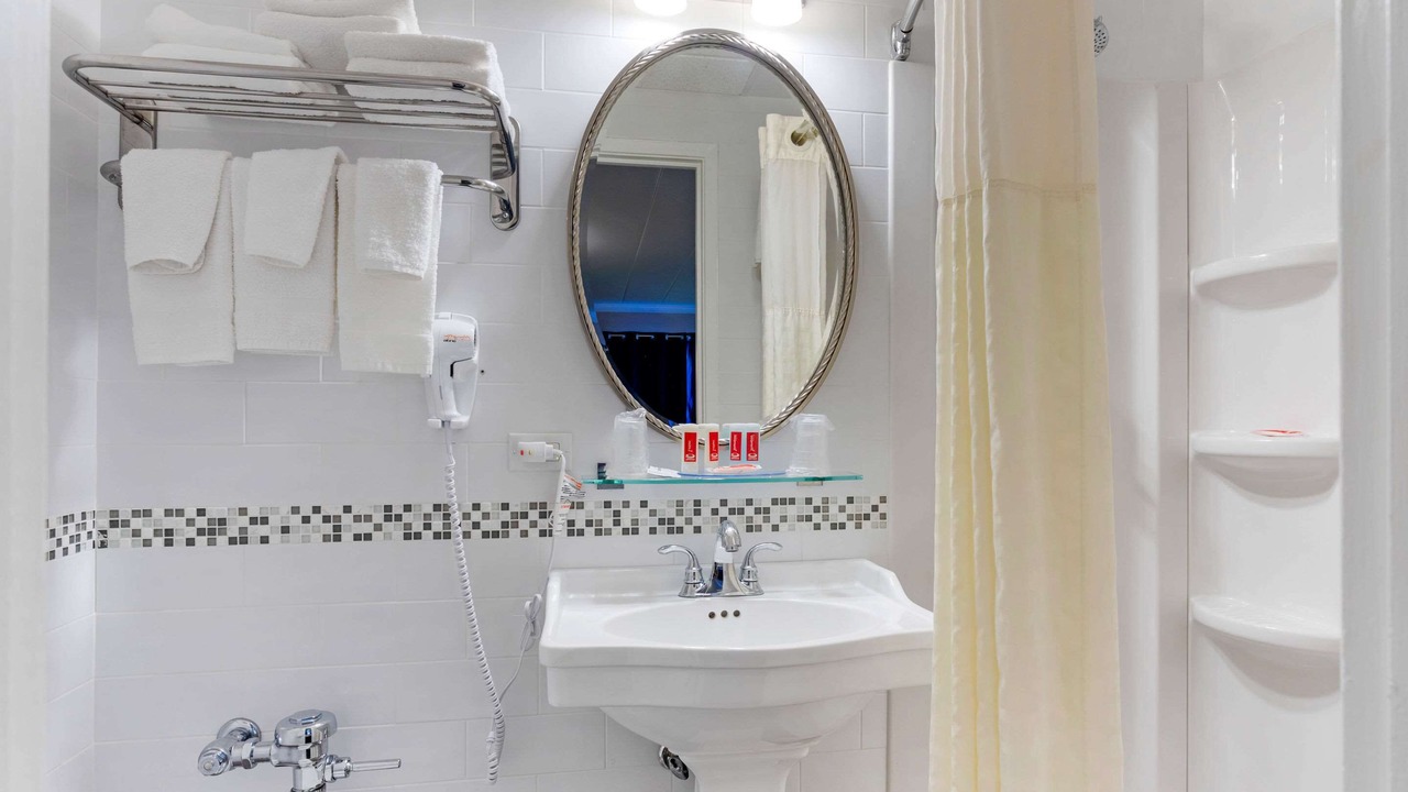 Photo of Others in New Cassel