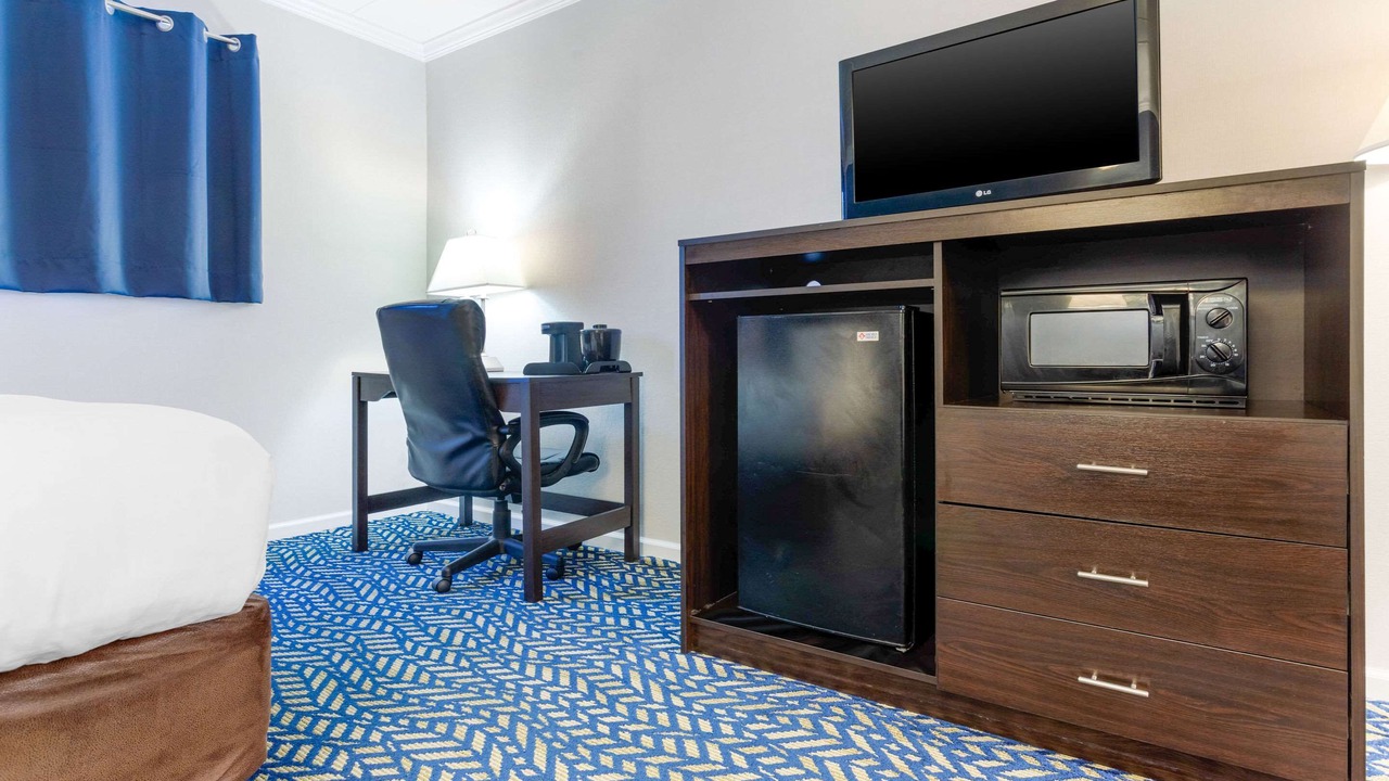 Photo of Bedroom in New Cassel