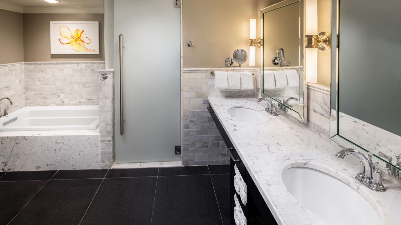 Photo of Bathroom in Downtown Columbus