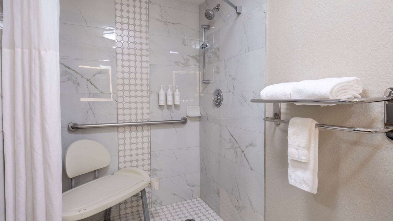 Photo of Bathroom in Commerce