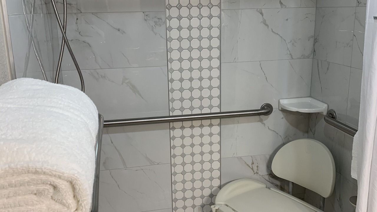 Photo of Bathroom in Commerce