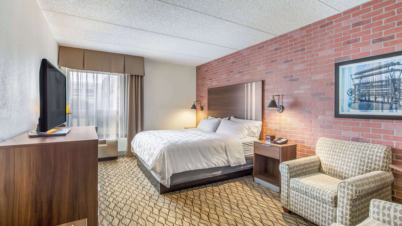 Photo of Bedroom in New Hartford