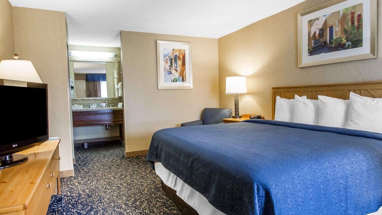 Photo of Bedroom in Deming