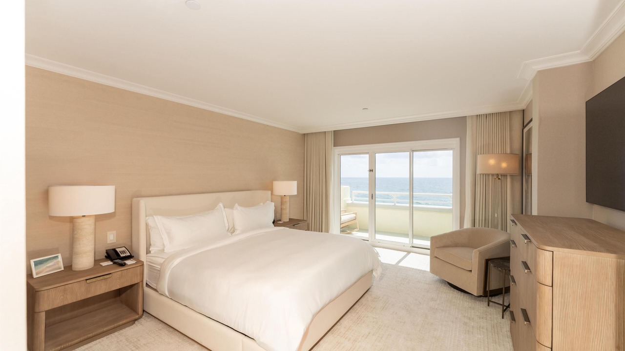 Photo of Bedroom in Manalapan