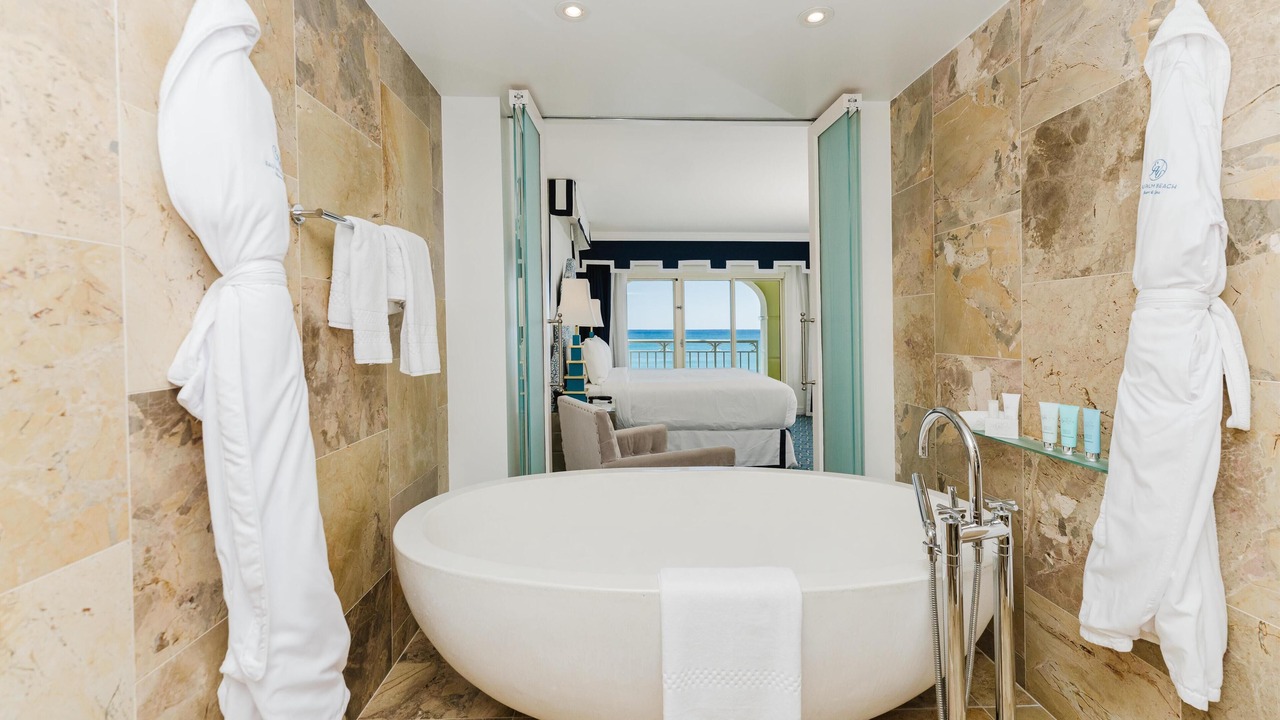 Photo of Bathroom in Manalapan